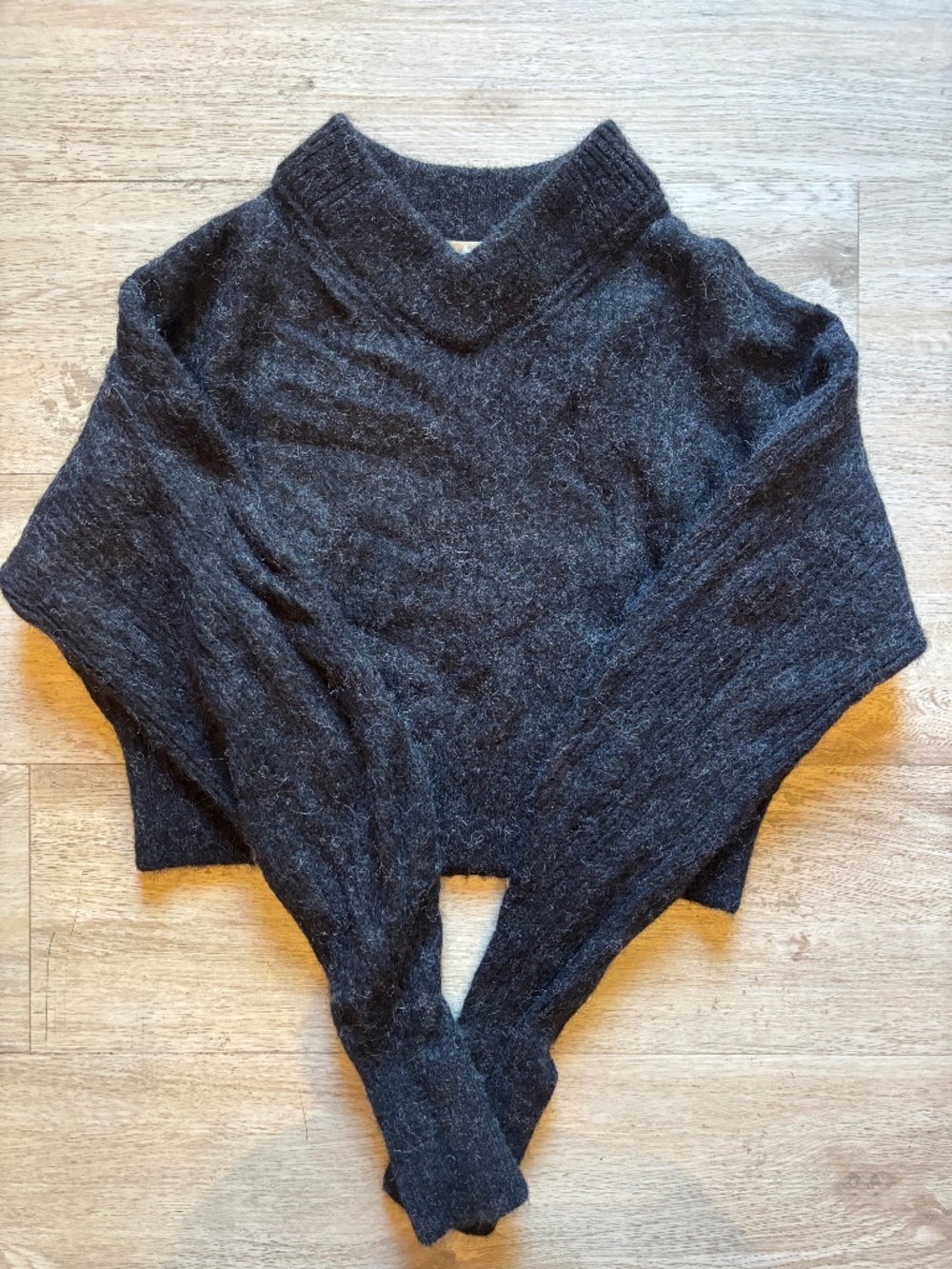 Everlane Alpaca Wool sweater gray